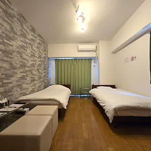アパート Comfort Cube Phoenix S Kitatenjin, 福岡市
